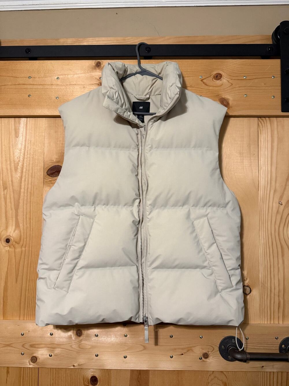 H&M Puffer Vest Size M Cream Windproof Water Resistant Zip Up